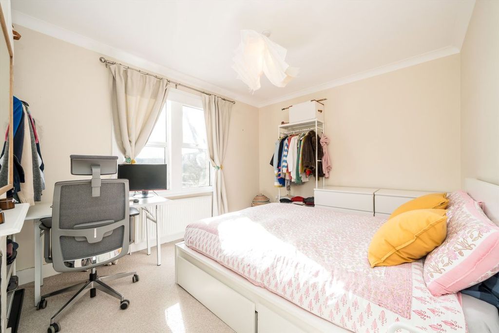 Property photo 3 of 7