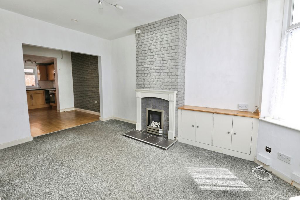 Property photo 3 of 15 Living Room