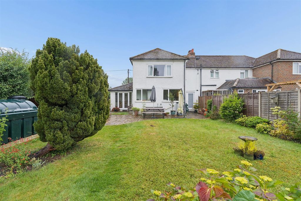 Property photo 3 of 14 2 Bradfield Villas-Hr20.Jpg