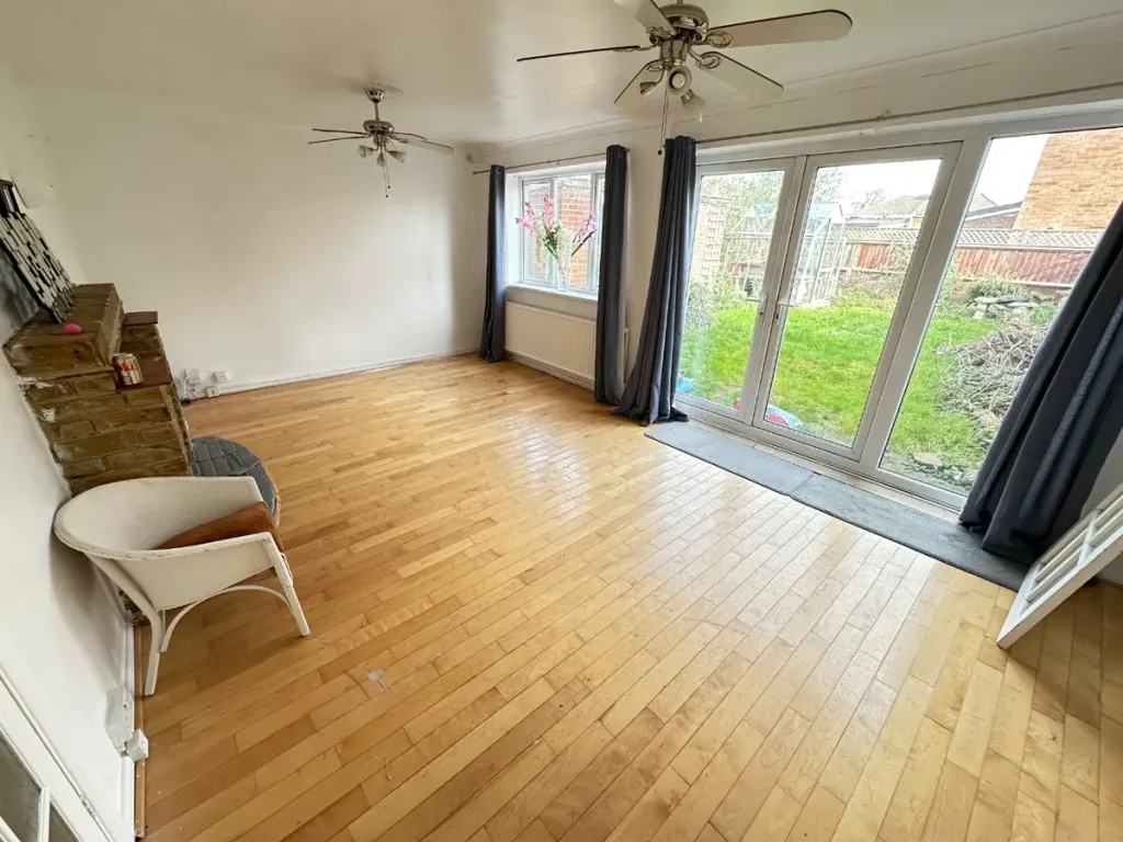 Property photo 1 of 6