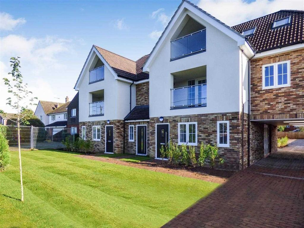 Property photo 1 of 2