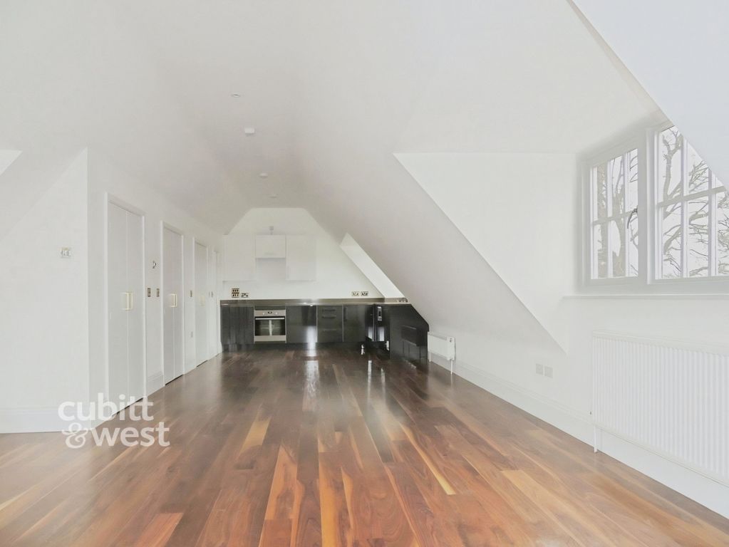 Property photo 2 of 8 7971Cf1A-2