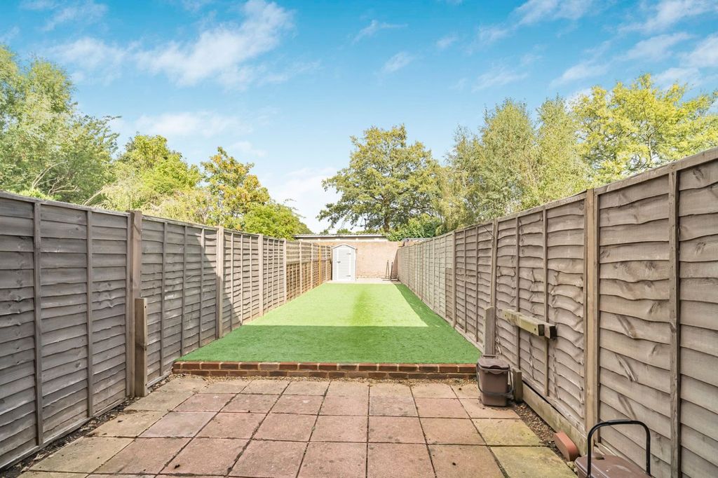 Property photo 2 of 11 Picture No. 17