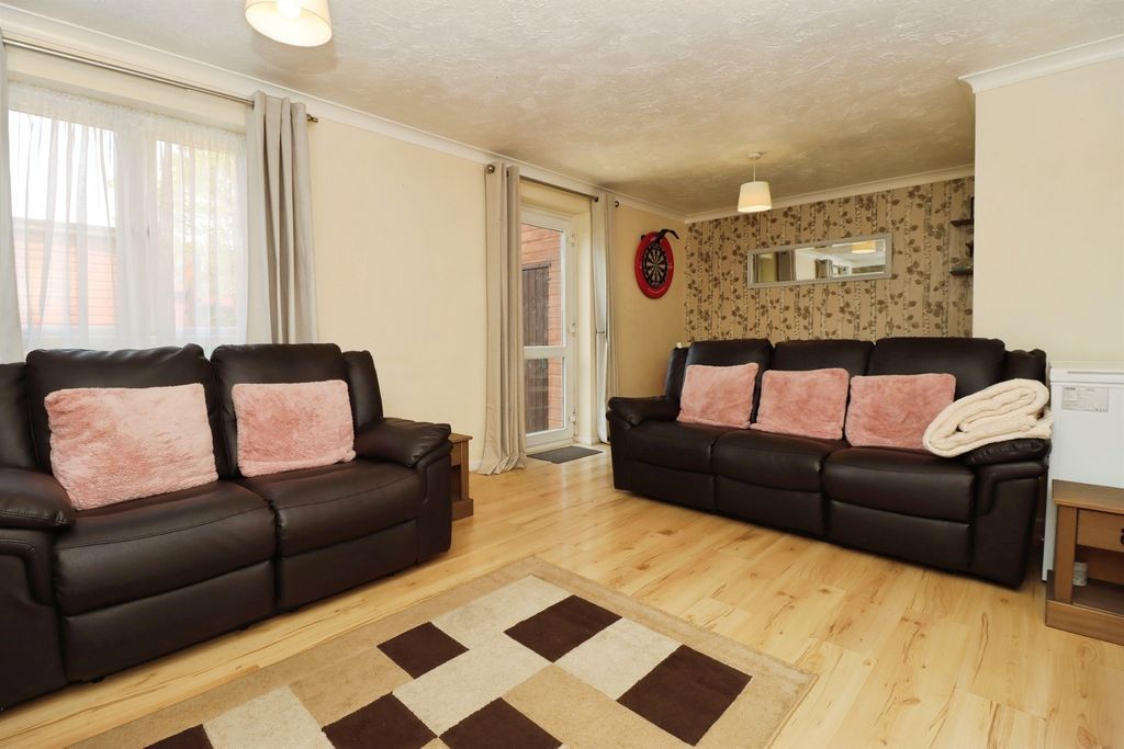 Property photo 2 of 15