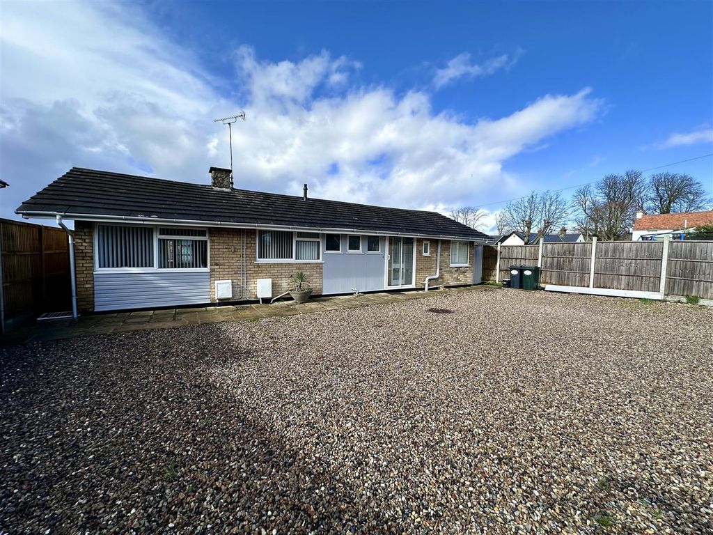 Property photo 3 of 18 Tempimageakmaxc.Jpg