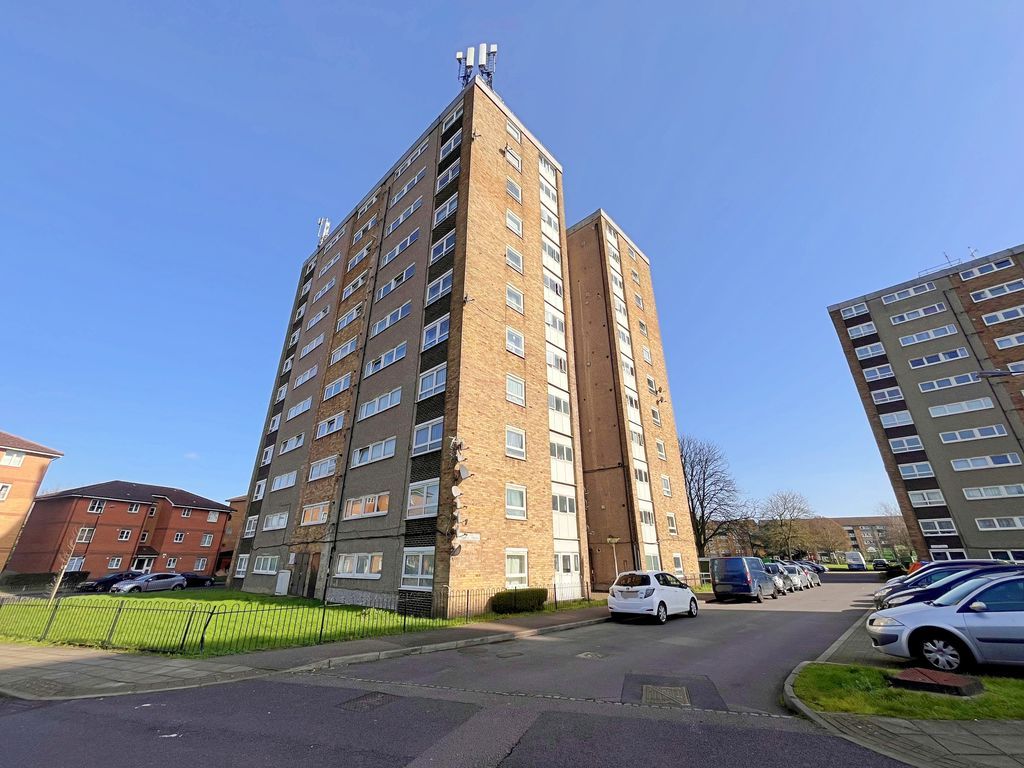 Property photo 1 of 10 Photo 3