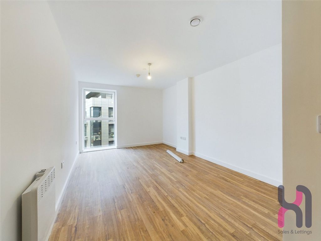 Property photo 3 of 9