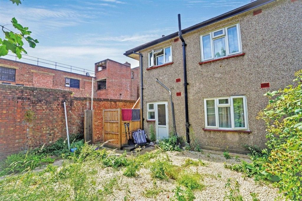 Property photo 2 of 5