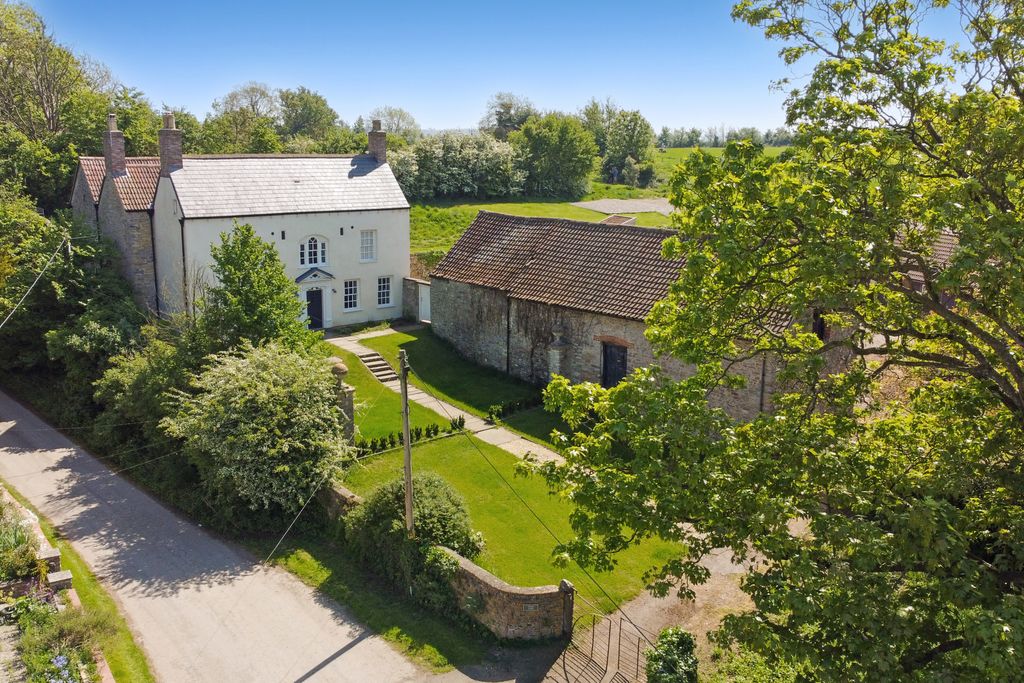 Property photo 1 of 20 Exterior