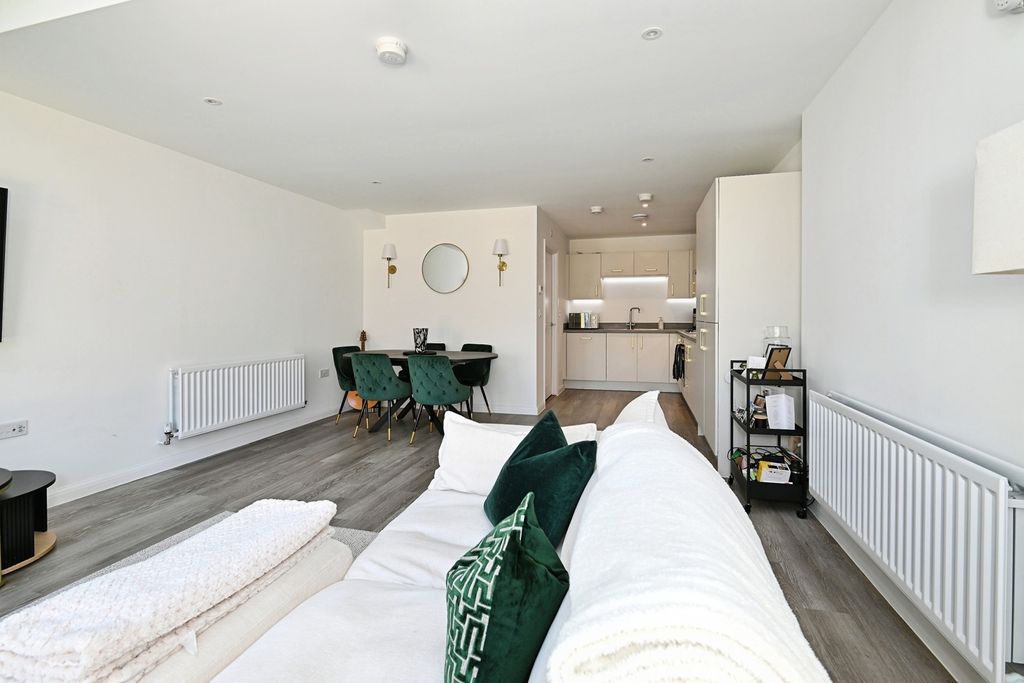 Property photo 3 of 14 Open Plan Living