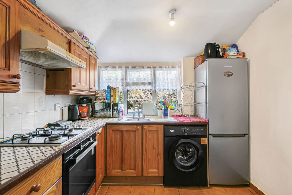 Property photo 3 of 13 Kitchen