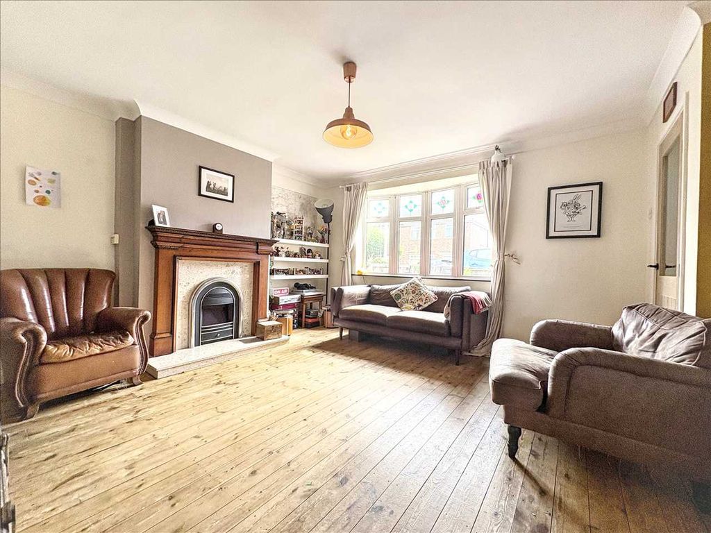 Property photo 3 of 23