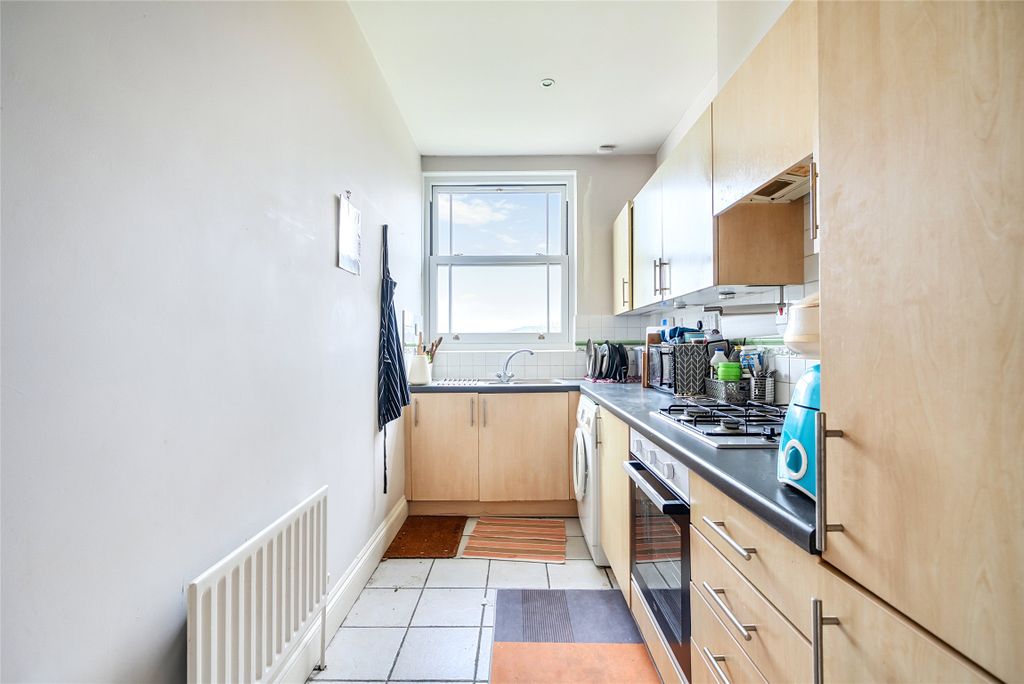 Property photo 2 of 8 Picture No. 14