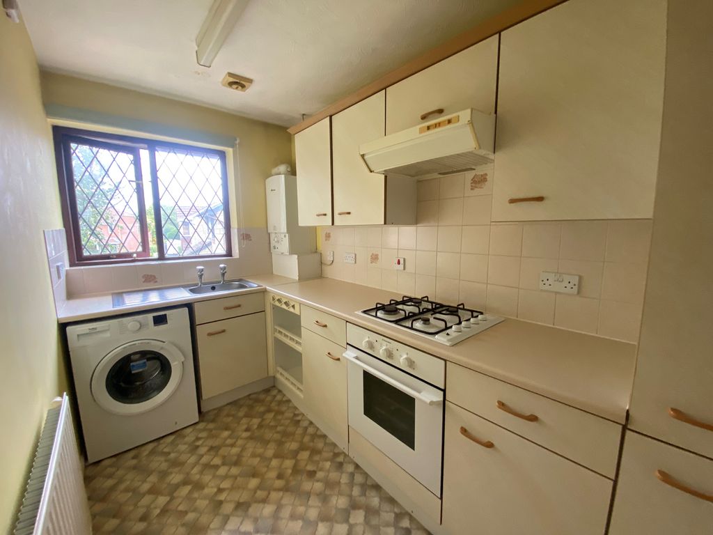 Property photo 3 of 5 Kitchen