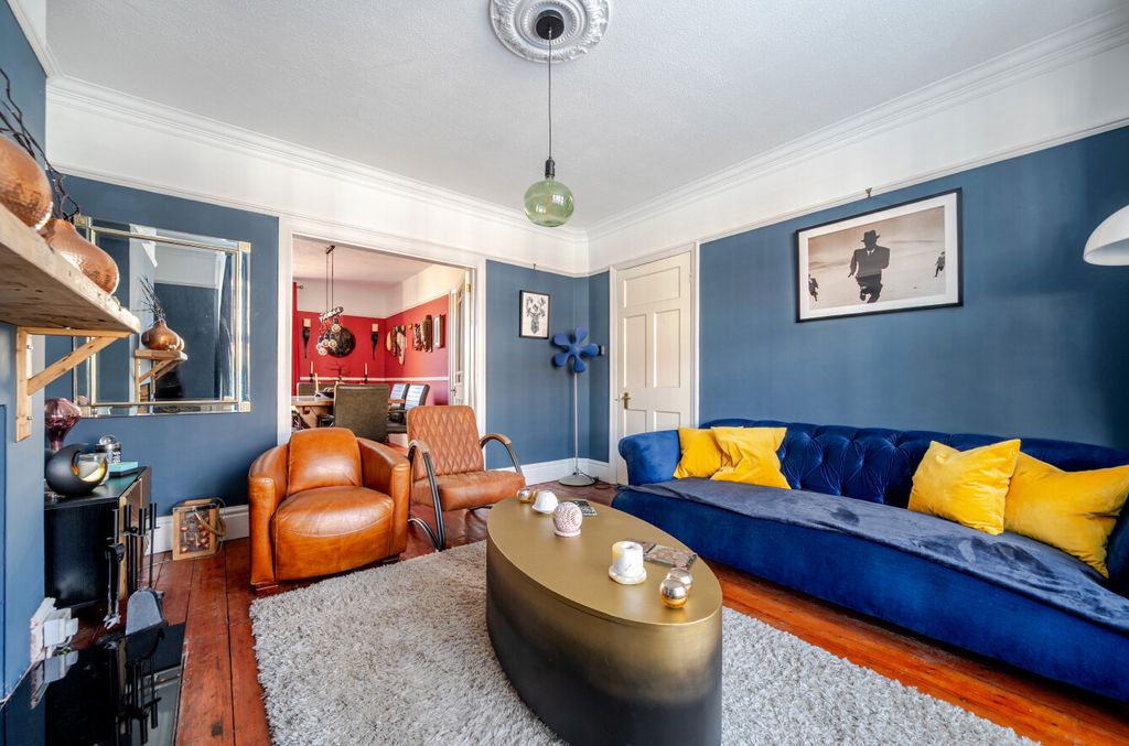 Property photo 3 of 14 21-6A79E72B41Edf-...
