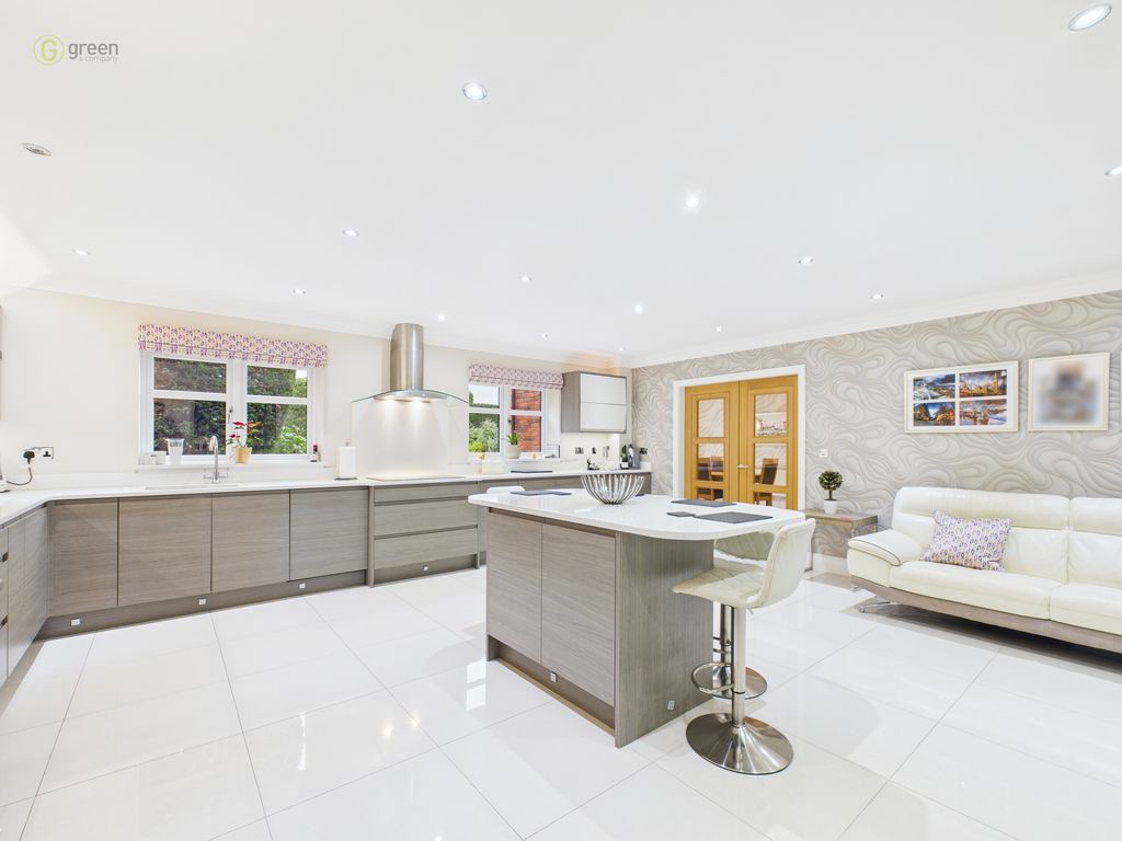 Property photo 3 of 34 Cam03830G0Pr0262Still035