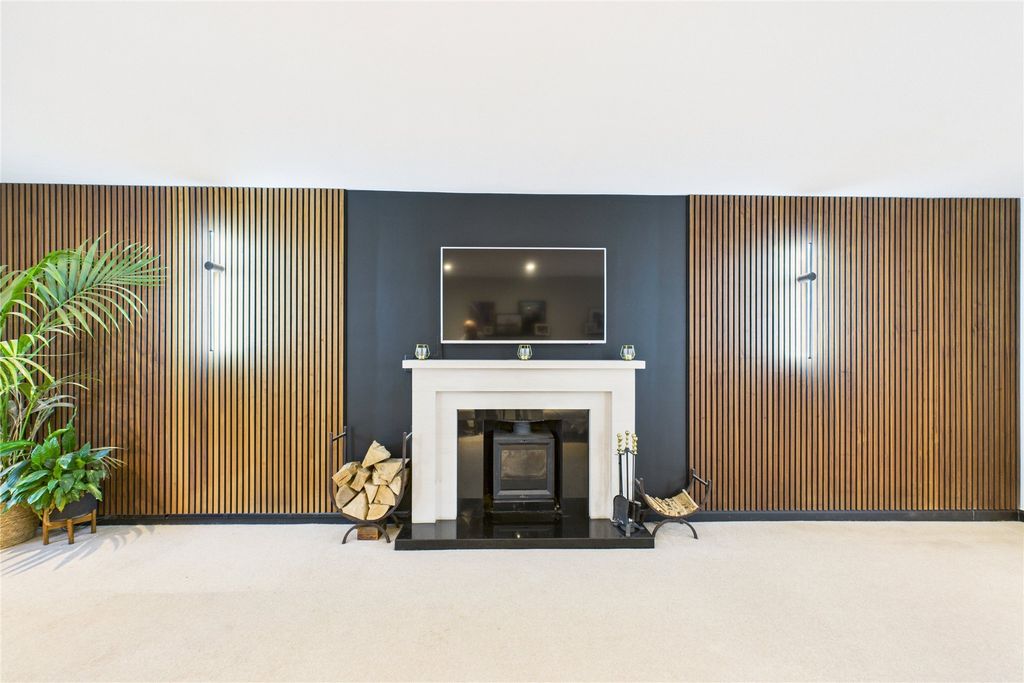 Property photo 3 of 15 Picture No. 02