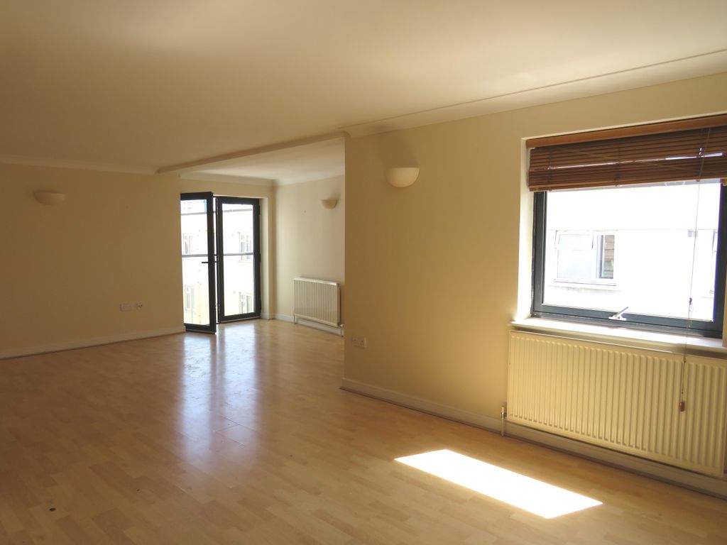 Property photo 2 of 10 Living Room