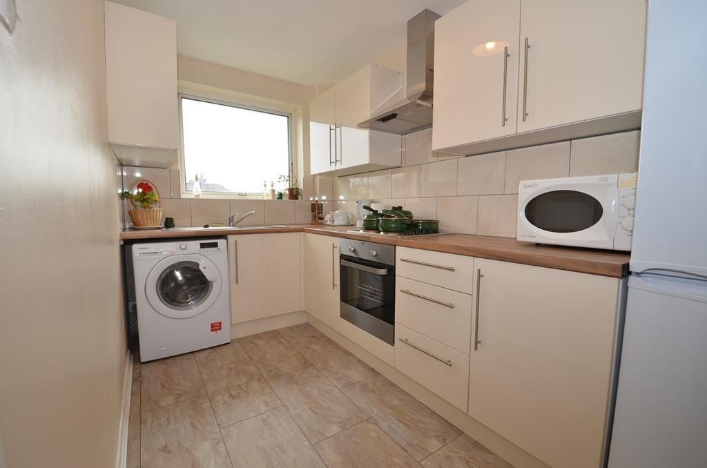 Property photo 3 of 9 Kitchen.Jpg