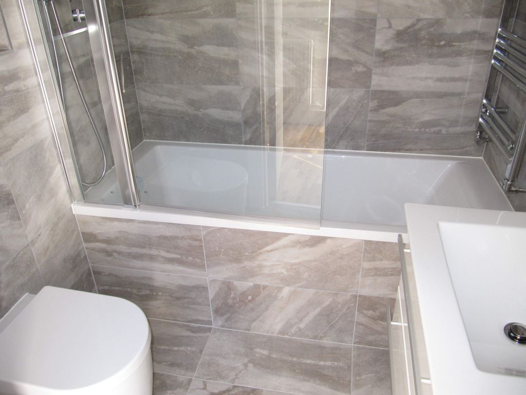 Property photo 2 of 6 Bathroom