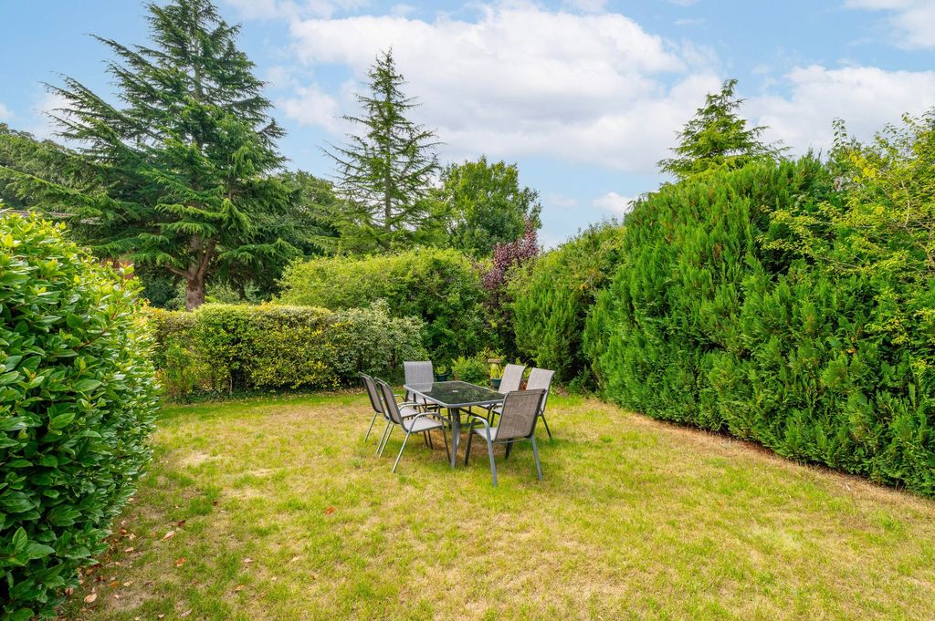 Property photo 2 of 26