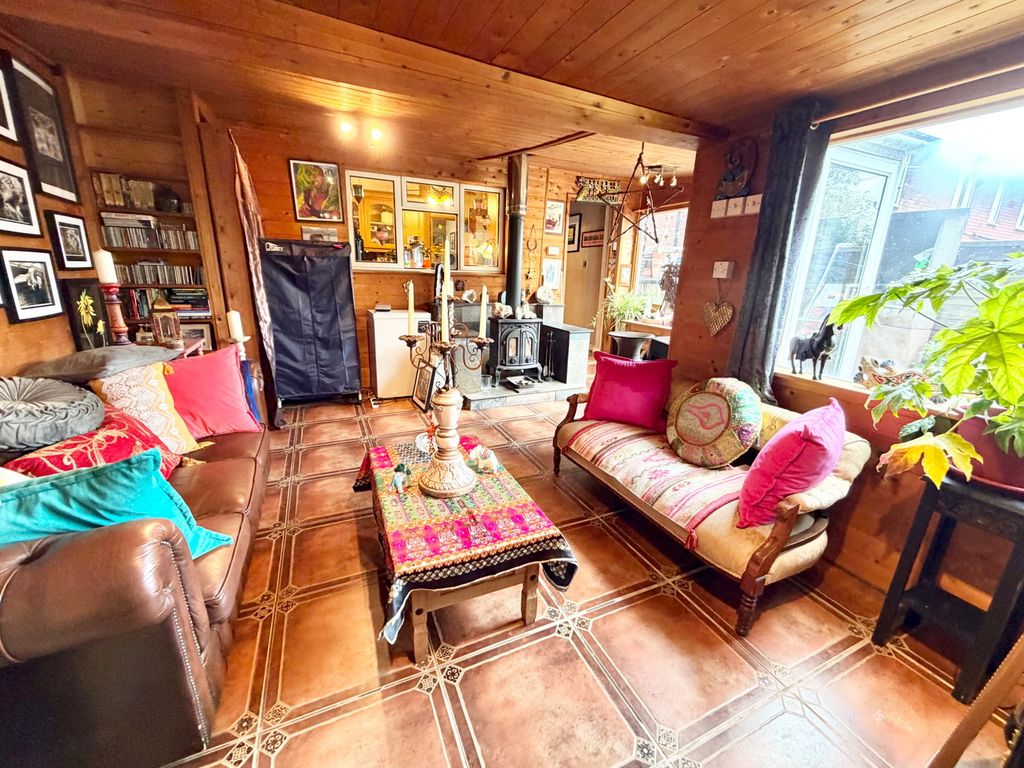 Property photo 3 of 19