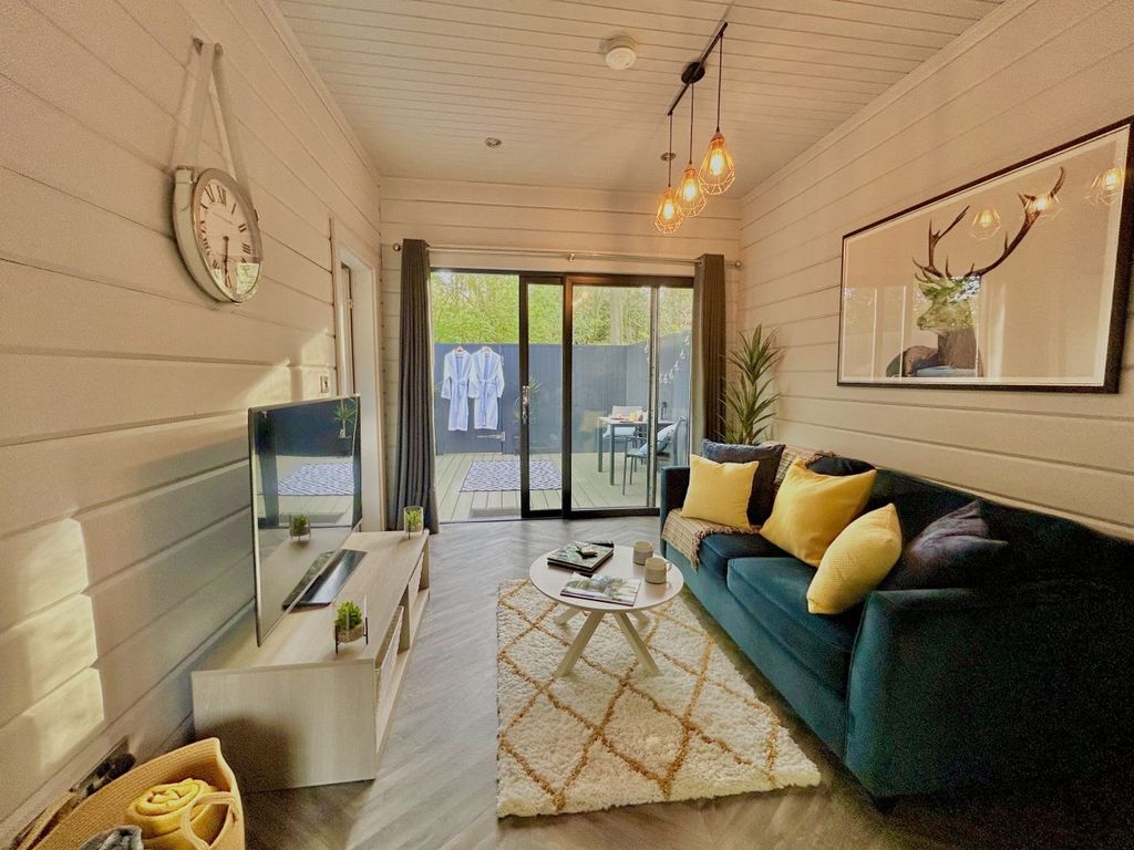 Property photo 2 of 6 59 Livingroom 5 .Png