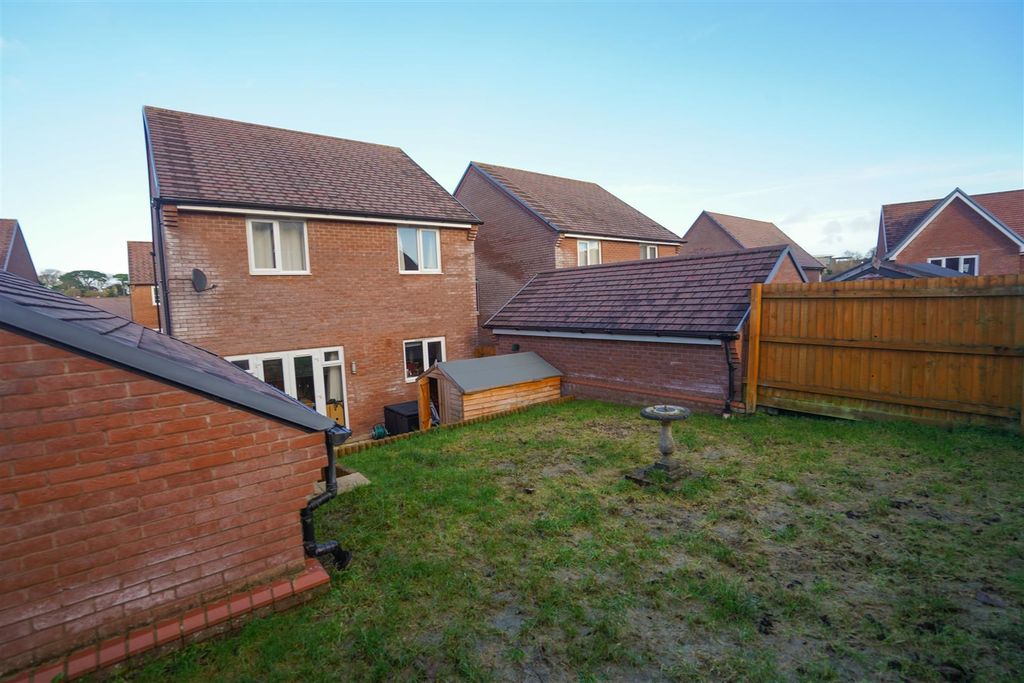 Property photo 3 of 17