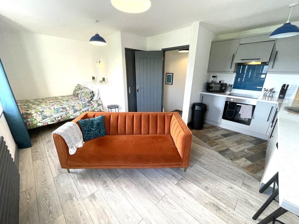 Property photo 2 of 9 Img_0843.Jpeg