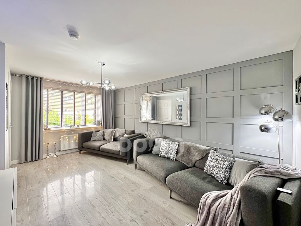 Property photo 3 of 29 Annickbank Wynd, Irvine Lounge Shot