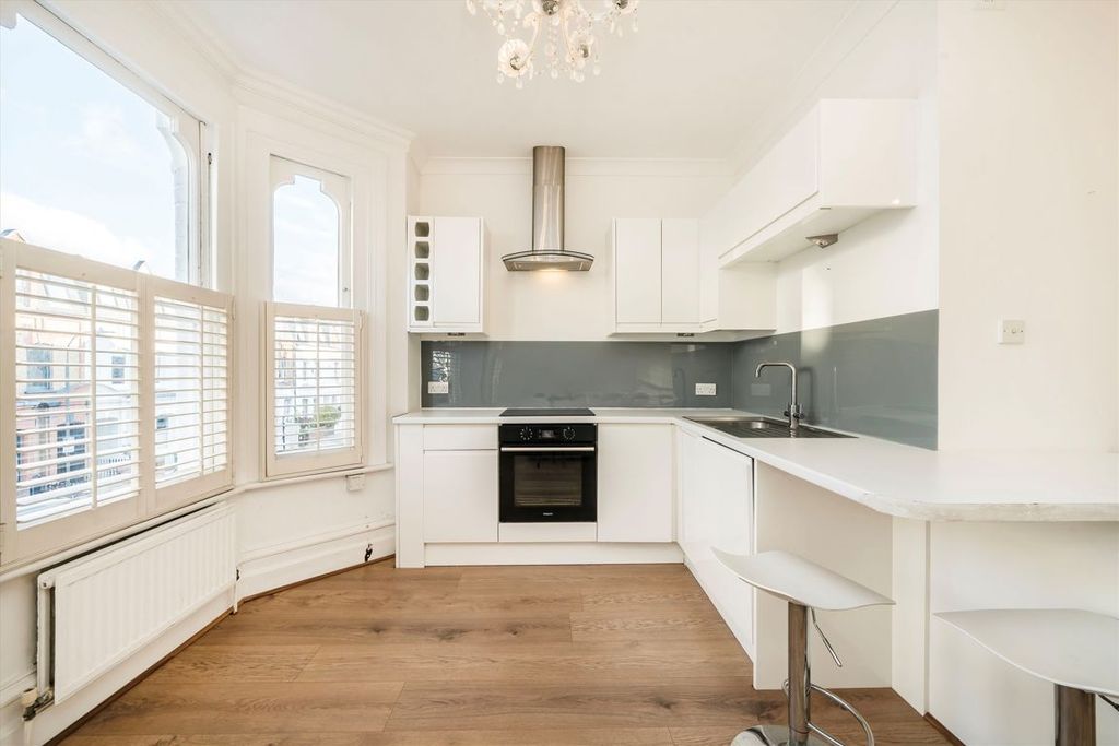 Property photo 2 of 5