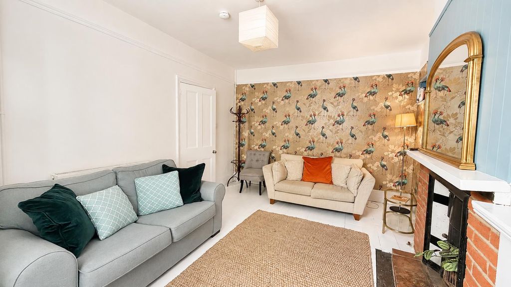 Property photo 3 of 32