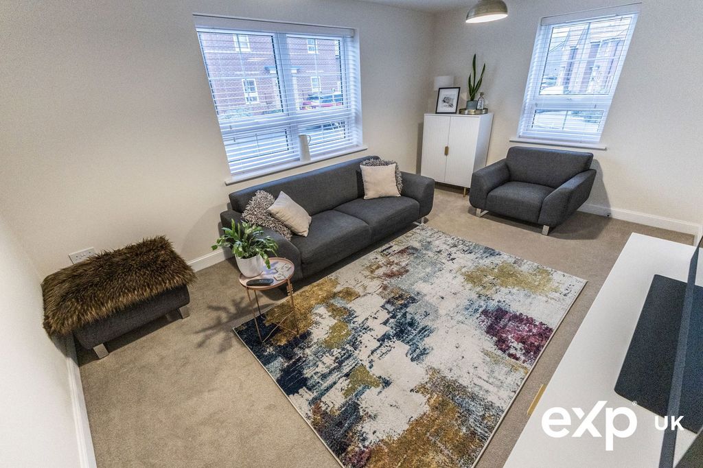 Property photo 3 of 24