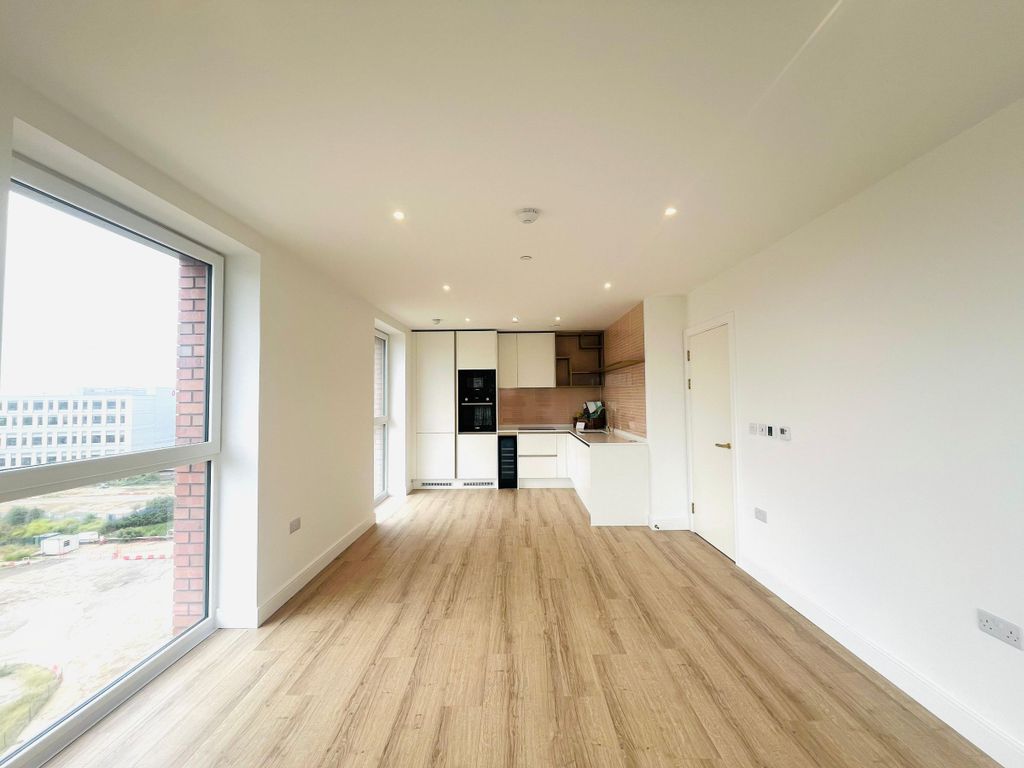 Property photo 2 of 19