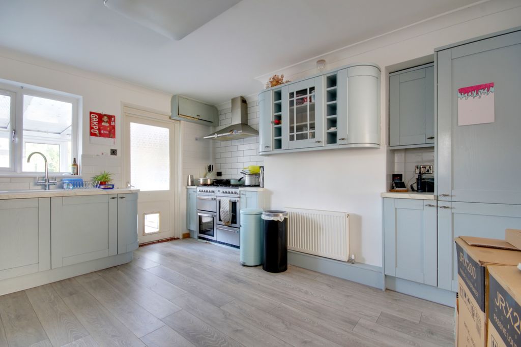 Property photo 2 of 12 Img_1010-Img_1012
