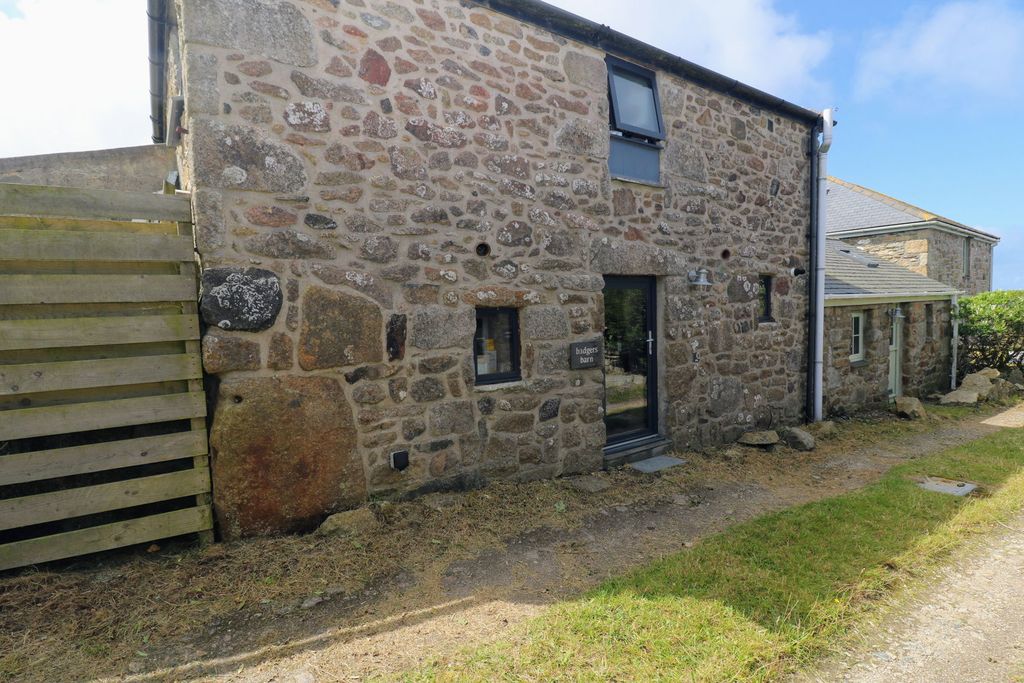 Property photo 3 of 3