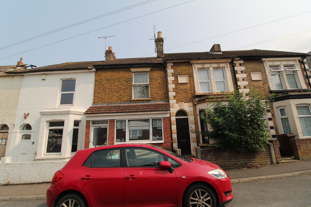 Property photo 1 of 6