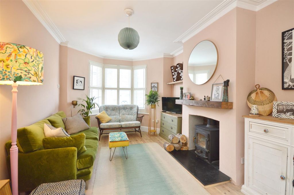 Property photo 3 of 24 Sitting Room