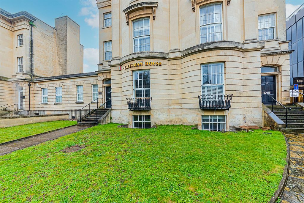 Property photo 1 of 16 (Main)