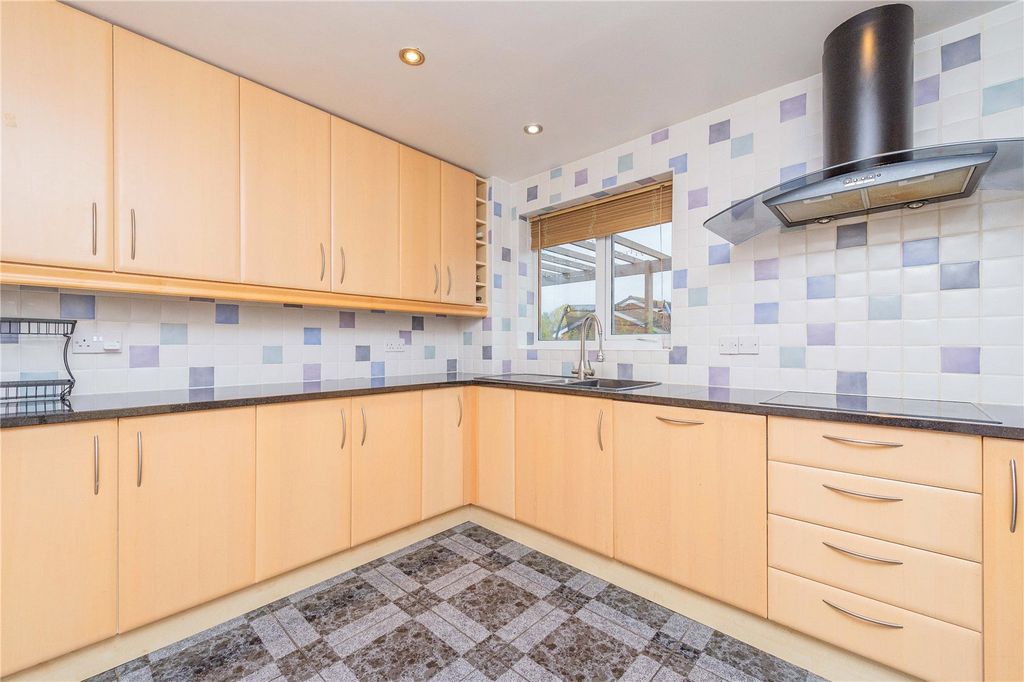 Property photo 3 of 42 Picture No. 26