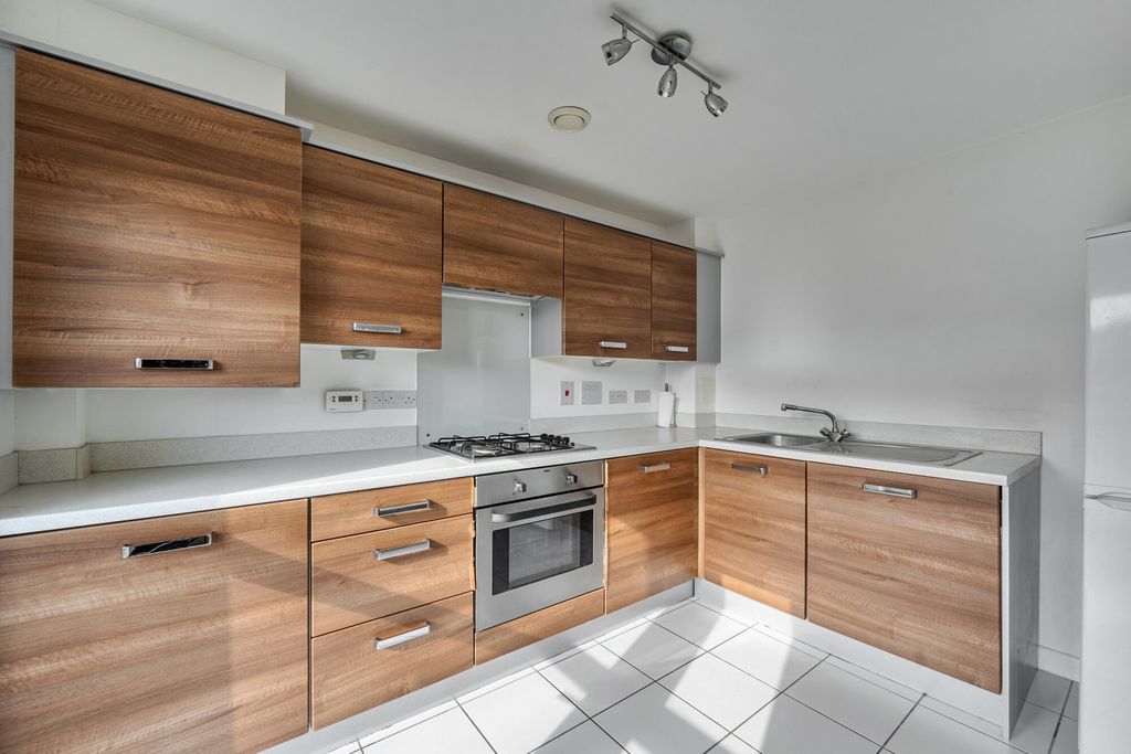 Property photo 3 of 14 1423071-6-69A6d23...