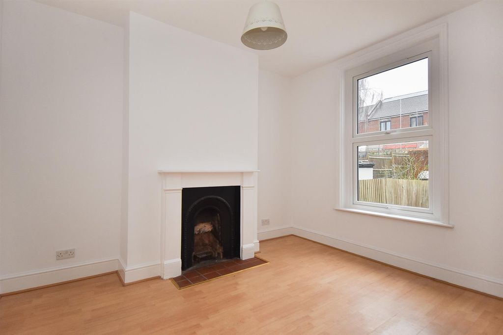 Property photo 3 of 15 Dining Room