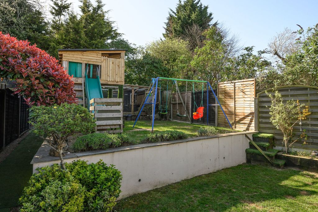 Property photo 2 of 29