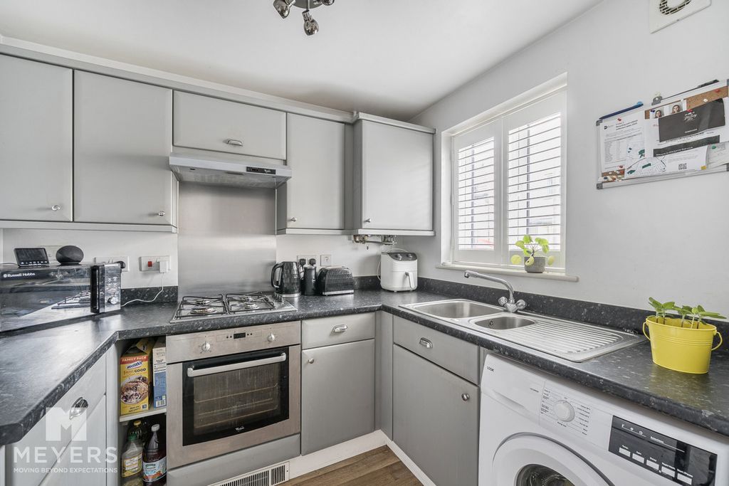 Property photo 3 of 20