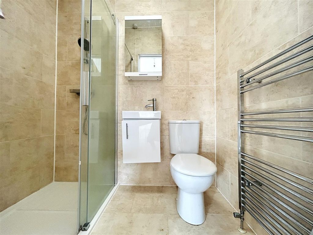 Property photo 2 of 8 Shower Room