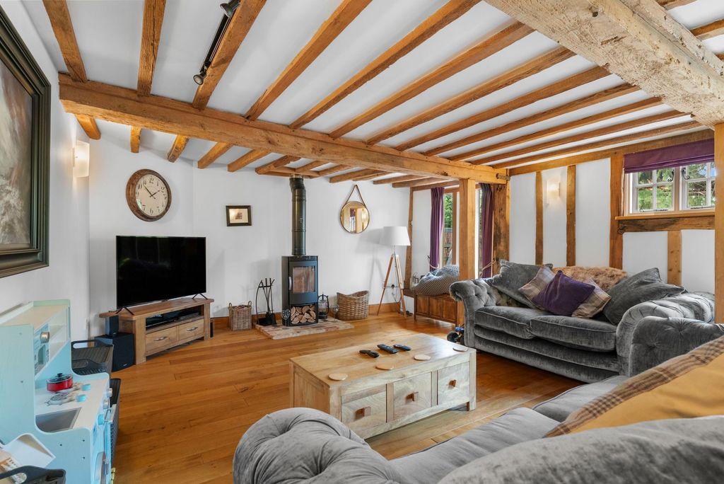 Property photo 2 of 39