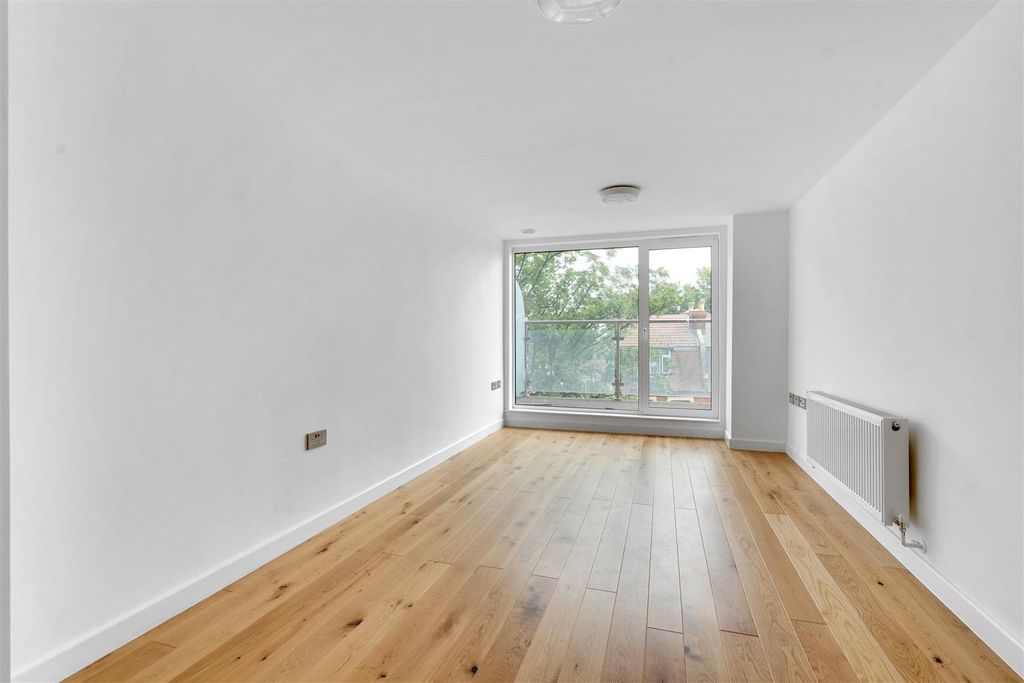 Property photo 3 of 14 03 To Let 2 Bedroom Flat Ub2 Www.Islingtonproperti