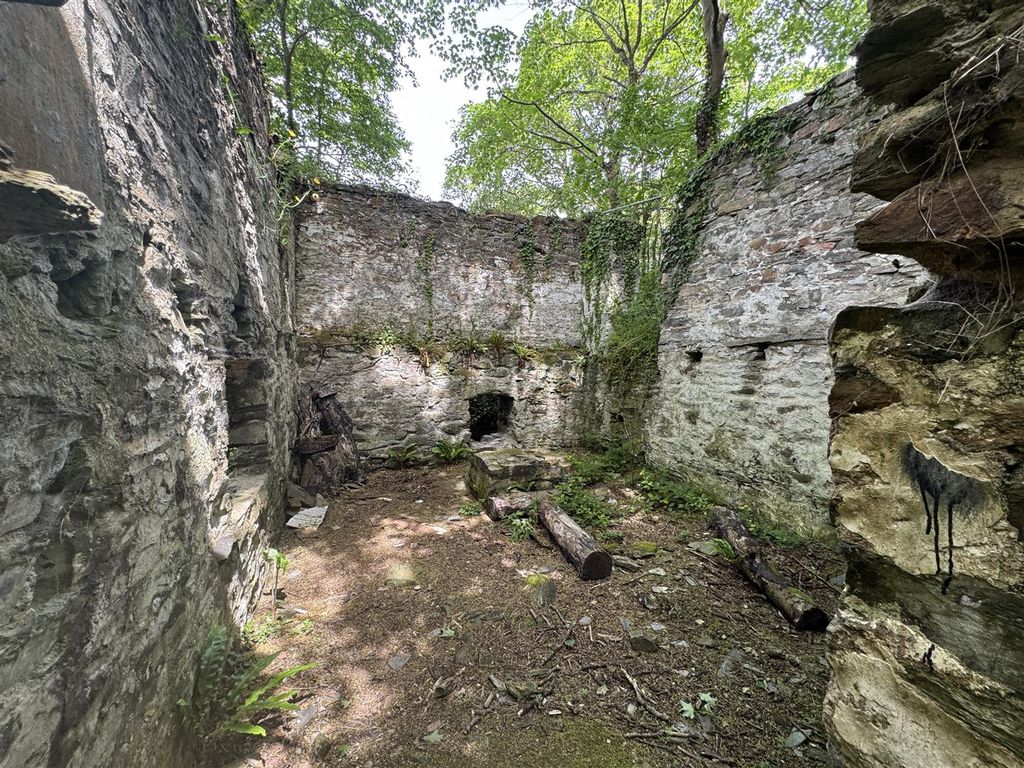 Property photo 3 of 24 Bone Mill