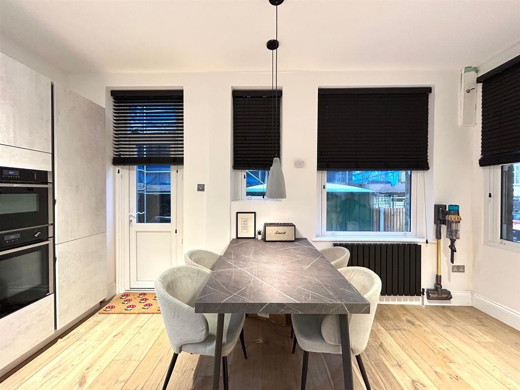 Property photo 1 of 15 Dining Kitchen 1.Jpg