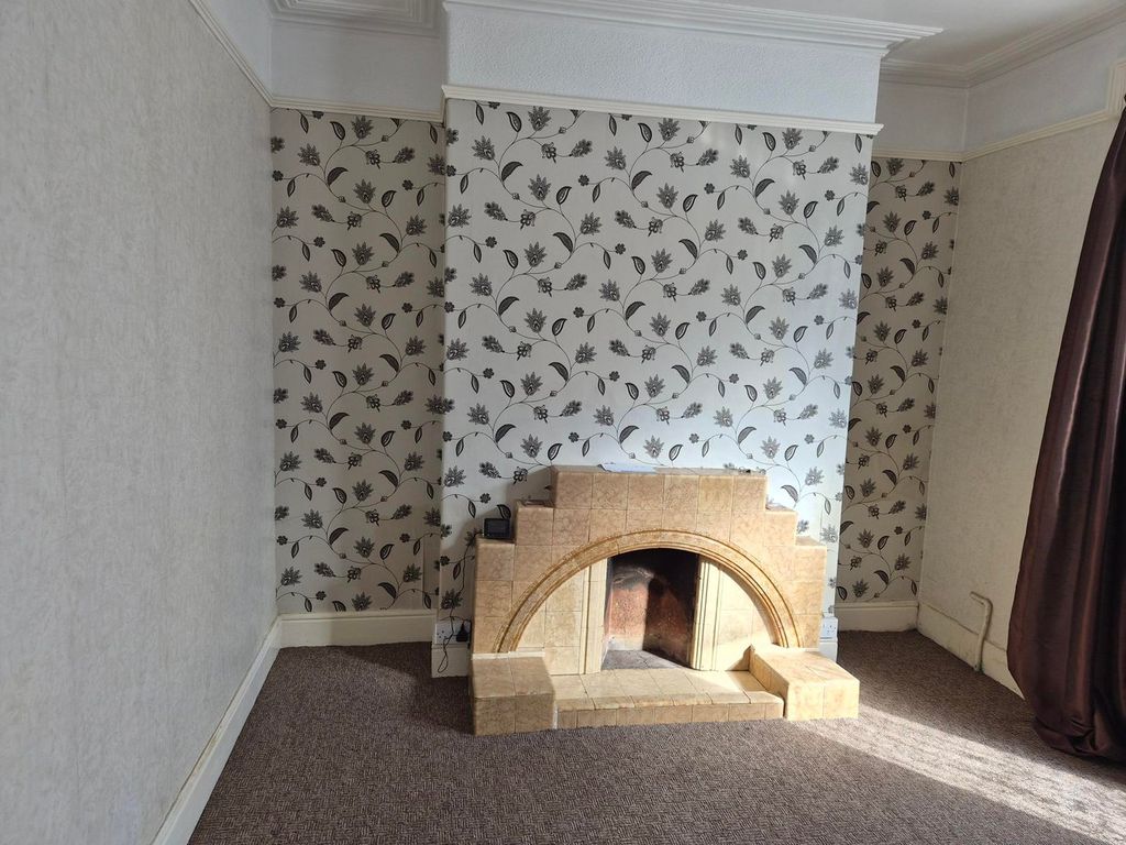 Property photo 3 of 23